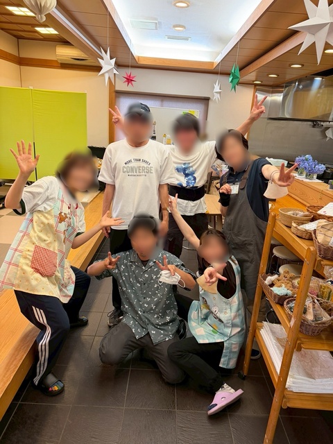 6月の誕生日の利用者さんと⭐︎
